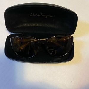 Savatove Ferragamo Sunglasses